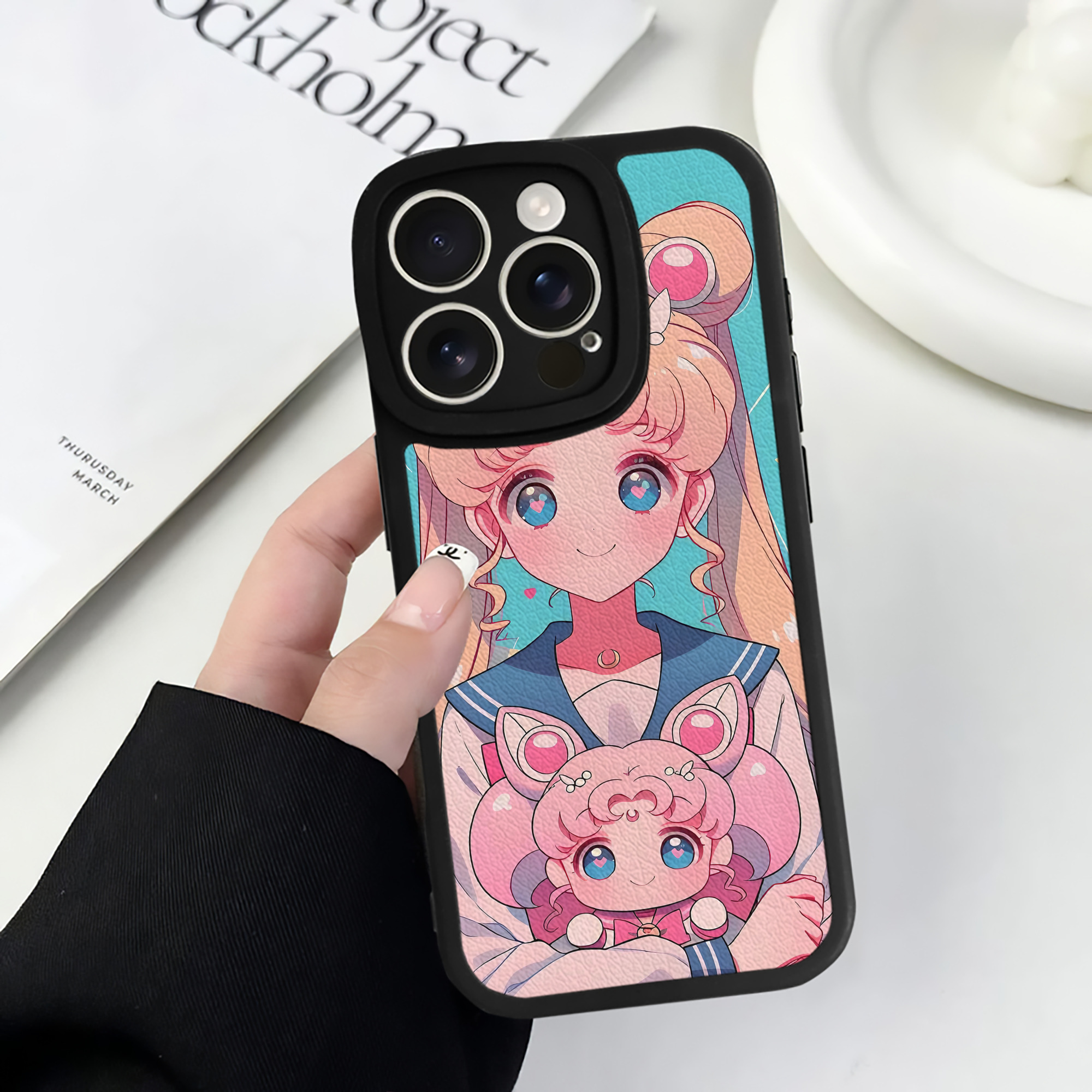 （画像用） 美少女戦士セーラームーン Sailor Moon 【iPhone 16シリーズ対応】シリコンスマホケース（レザー調） 材質：シリコン